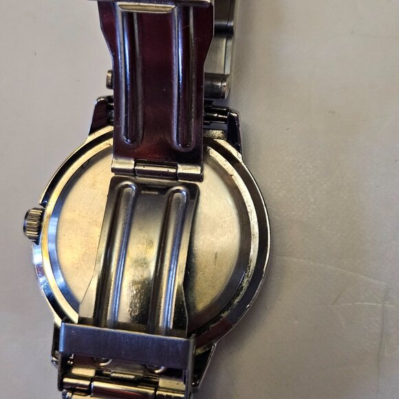 Timex Men’s Watch – Working Great + 2 Bracelets (Original & Replacement) - Picture 15 of 16